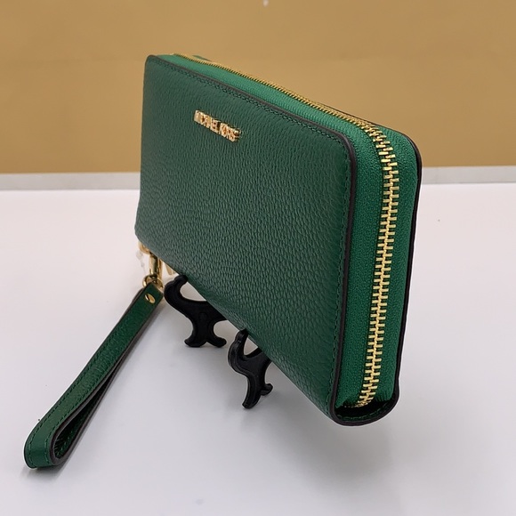 MICHAEL KORS LARGE TRAVEL CONTINENTAL WRISTLET WALLET FERN GREEN COLOR PHONECASE - Picture 7 of 16